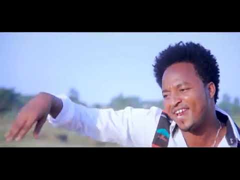 Keekiyyaa Badhaadhaa  Warrikun    NEW 2017 Oromo Music itti boohaara