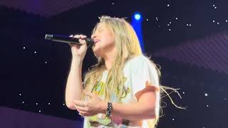 Kelly Clarkson performs Because Of You at Studio Sessions in Las Vegas on 7.11.25
