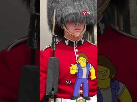 The Simpsons voice actor tries to make Kings Guard laugh 😆 #TV #shorts