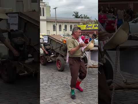 🎥 A tradição que atravessa gerações! 🇩🇪🌾A Volksfest in Agudo