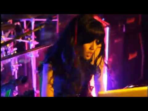 DJ Una TeeBox padang