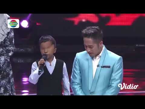 Semua menangis saat azzam menyayi lagu ibu