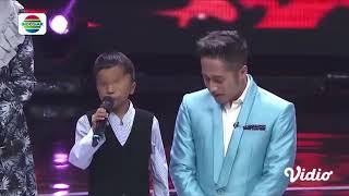 Download lagu Semua menangis saat azzam menyayi lagu ibu mp3