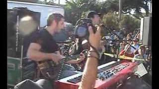 Pinback &quot;Non Photo Blue&quot; Live at Lou&#39;s