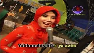 Download lagu Lilin Herlina - Asmane Wali Songo mp3 Download lagu Lilin Herlina - Asmane Wali Songo mp3