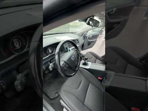 фото volvo v60 i 0