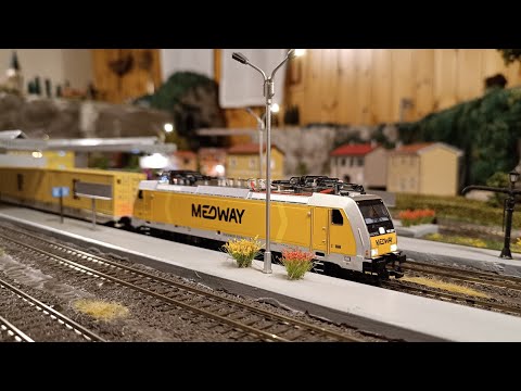 E186 281 Piko MEDWAY con treno container MSC - plastico Farra 😀