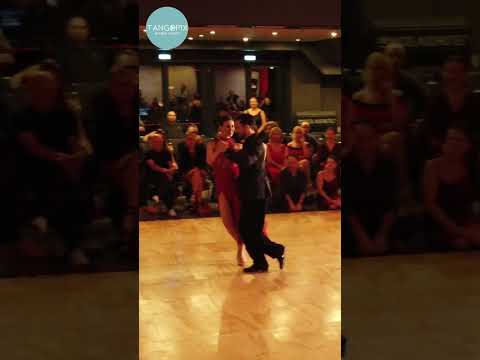 Andrea Vighi & Chiara Benati dance Juan D'Arienzo - El Aeroplano