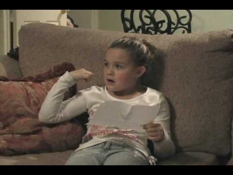 Момиченце се разплаква от радост