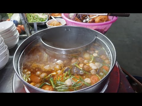 Many Different Various Street Food Type @Chhbar Ampov - Yummy Khmer Noodle Boiled With Vietnam Soup