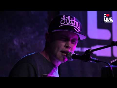 Blizzard - The Megabus Song (Fast Car Cover) #ILUVLIVE LDN March '13