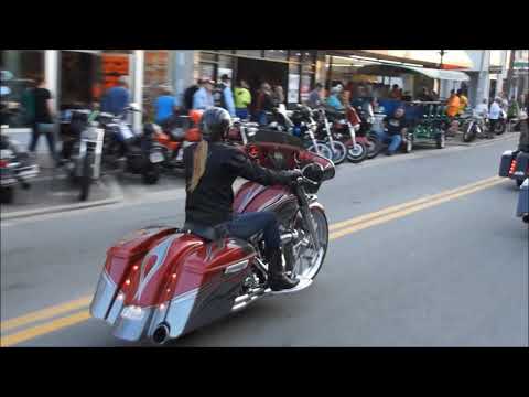 WOMEN RIDING MOTORCYCLES AT DAYTONA 2020