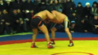 preview picture of video 'Final buryat-mongol national wrestling. Jida. Petropavlovka. Part 1'