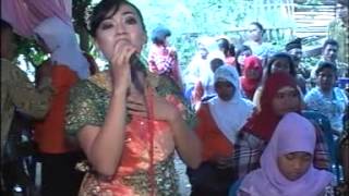 Download lagu Campursari Shela Nada - TKW Pahlawan Devisa Indonesia - Anjas Gitarani mp3 Download lagu Campursari Shela Nada - TKW Pahlawan Devisa Indonesia - Anjas Gitarani mp3