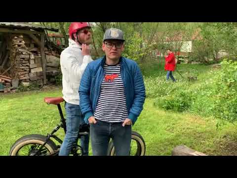 Podpoř hoo-hop! Kapela Hoochachos vydává vinyl