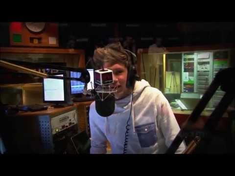 One Direction - Niall James Horan Singing