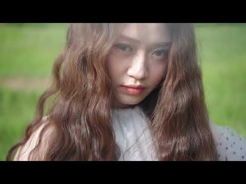 Remington Adjustable Waver CI19A1-AP Commercial Video with Nikita Kusuma