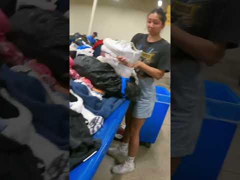 Goodwill Bins Outlet VS Goodwill Retail prices 😳 #thrifting #thriftwithme #thrift #thriftfinds