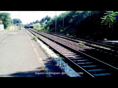Strombazzata dalla Tartaruga E444R.096 - IC Sun diretto a Milano C.le in transito a Castagneto C.cci