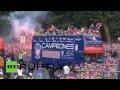Фанаты мадридского «Атлетико» празднуют победу клуба на чемпионате Испании 