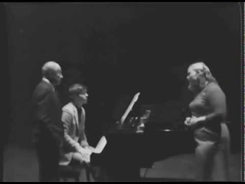 Martial Singher coaches "Stridono lassù"