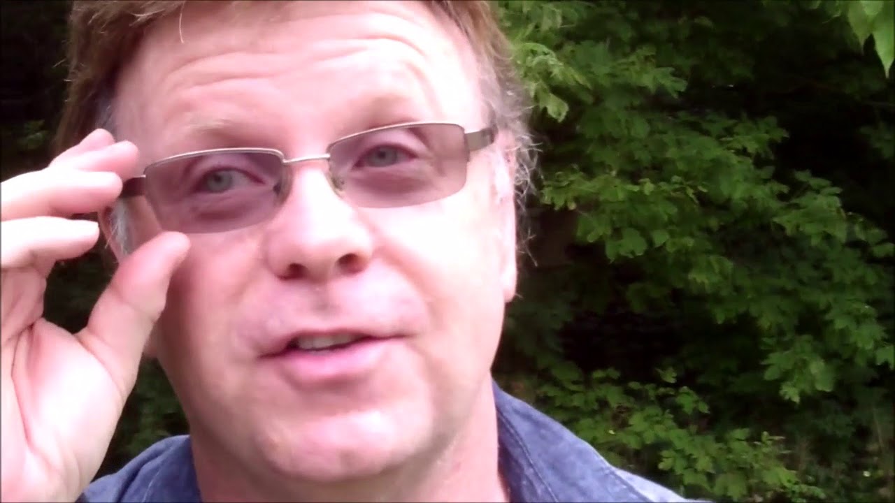 Elton Rohn Musicians In Bars Getting Beer e4.41