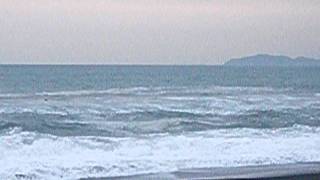 preview picture of video '小田原 御幸の浜 波乗りできるよ！　#Odawara　#Surfing  8/29.18:20 2011'