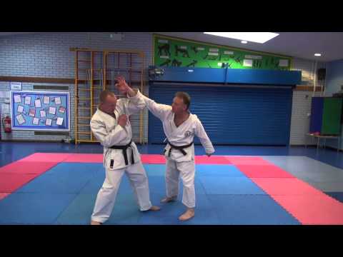 Pinan Kata Bunkai for Close Combat - Part 2 Pinan Shodan