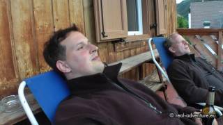 preview picture of video 'Gemütlicher Abend in Corvara - Dolomiten Italien - Abenteuer Alpin 2011 (Folge 5.3)'