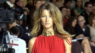 Download lagu Gisele Bündchen Runway Throwback mp3
