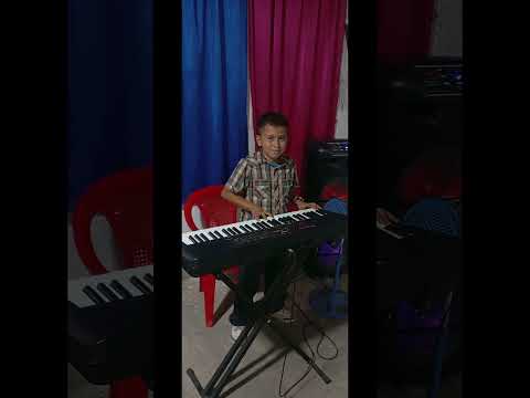 desde guazapa El Salvador, hermana Isabel y hermano Nehemías.