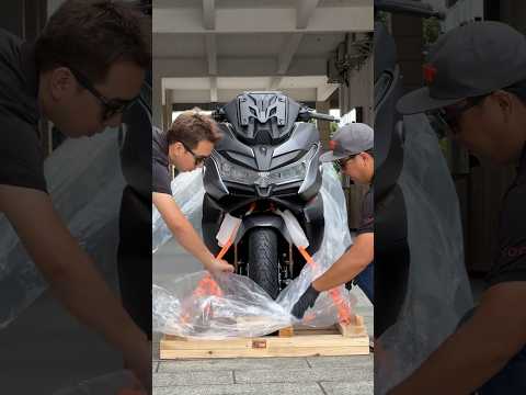 Thumbnail for Unboxing New VOGE SR4 MAX The Black Beast Power #voge #motorcycle #scooter #shorts #viral