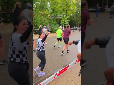 Y'all did amazing!!Are you a runner or a hypeman? 😂 #amsterdam #amsterdammarathon