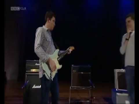 Fender vs Marshall vs Vox (Guitar Amplifiers)