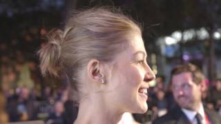 Rosamund Pike had a wardrobe malfunction just before her Red Carpet appearance