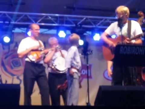 Uku Madis Vainu & Robirohi - "Vatla poiste lugu" "Vandersellide laul"