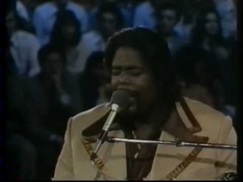 Barry White & Love Unlimited live in Mexico City 1976 - Part 8 - I'm Gonna Love You Just a Little...