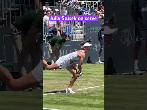 Julia Stusek on serve vs Peyton Stearns in Bad Homburg #wta #tennisplayer #sports