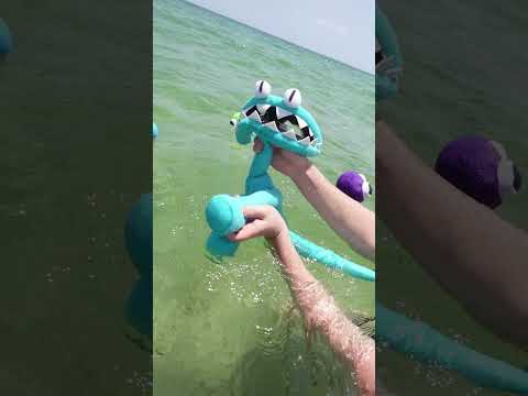 Rainbow Friends CYAN at the beach 🏝️