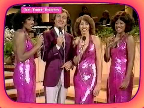 Three Degrees & Des O'connor-Let's Do It (live)