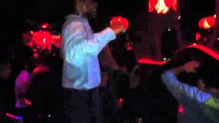 Dude goin ham to "Nobody Beats The Biz"