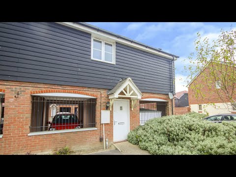 Shearwater Drive, Jennett's Park - Property Tour