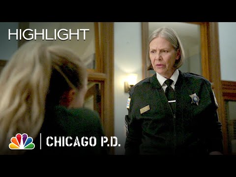 A Talk with Platt Gives Upton an Idea - Chicago PD