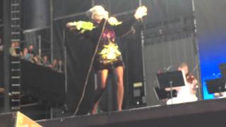Björk - Five Years - GovBall NYC 2015 - (8/13) - 1080p