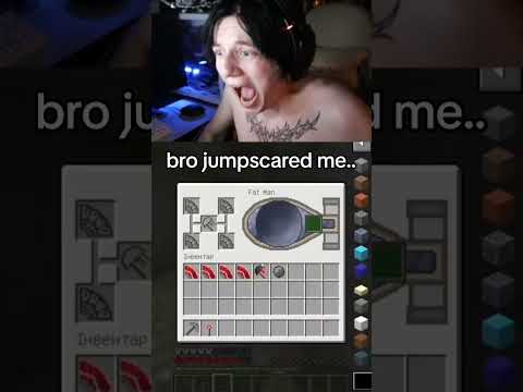 he jumpscared me... #minecraft #minecraftmemes #funny #meme #creebus