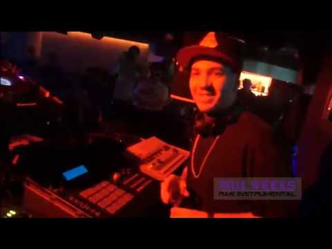 Phil Weeks LIVE PA (MPC3000+TR909) @ Rex Club - Paris (FULL VIDEO)