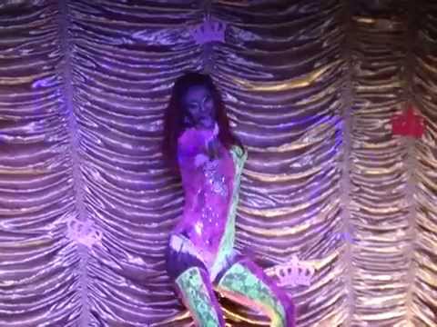 Yasmin Carraroh _ Bar Queen 28.02.15