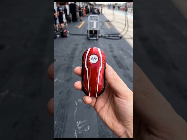Vídeo relacionado con Cómo hacer un coche (Hobbies) Español: Las fascinantes memorias del más legendario diseñador de coches de Fórmula 1 (Deportes)
