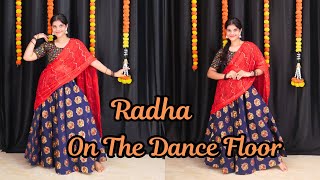 Download lagu Radha teri chunri ; राधा तेरी चुनरी // student of the year // New Dance Video By Priya Sihara mp3
