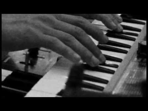 Neue Strassen  - The city // Infravox Records 2014